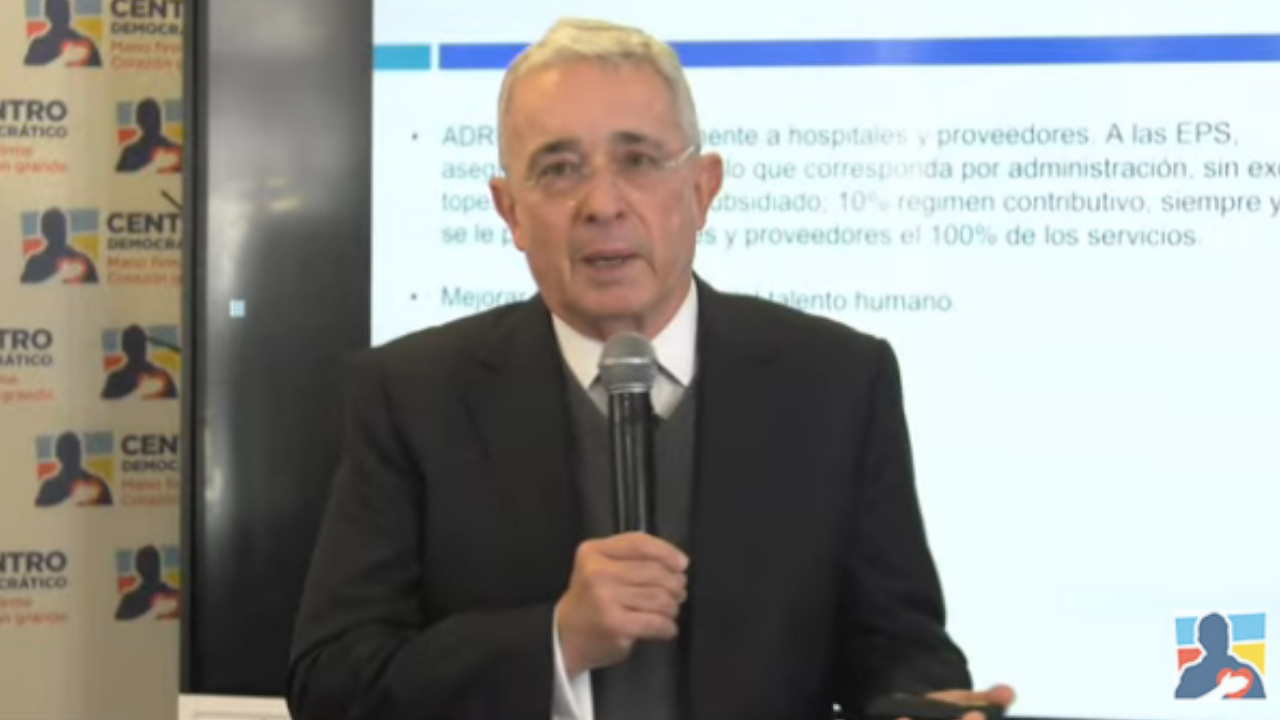 Fiscalía acusó formalmente a Álvaro Uribe