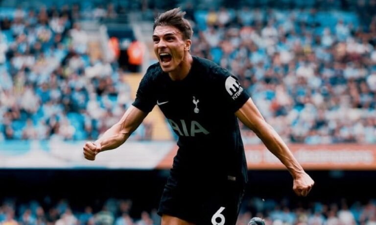 Tottenham doblegó al Manchester City en la segunda jornada de la Premier League