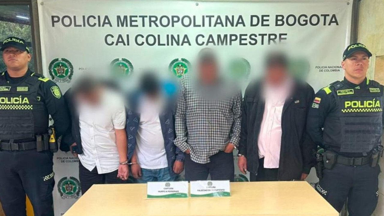 ¡Caen los falsos policías! Desarticulan banda que usaba carnés para robar en Bogotá