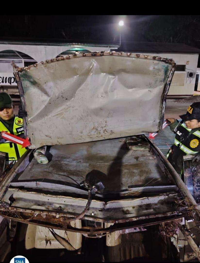 Militares hallaron 44 panelas de drogas en un vehículo siniestrado