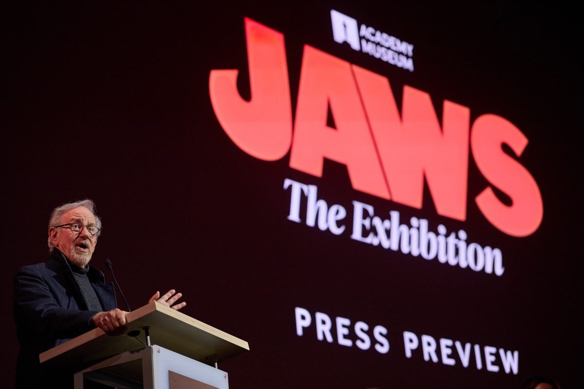 Steven Spielberg inauguró la mayor exhibición de Tiburón