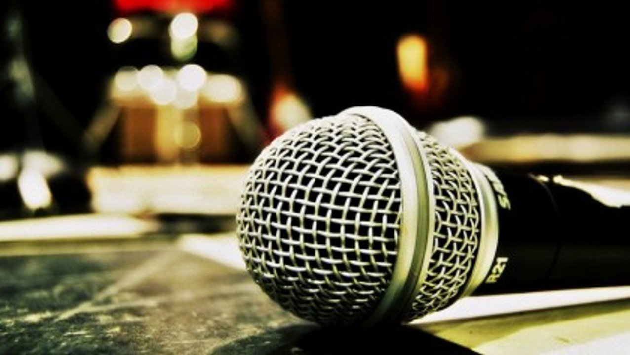 microfono artista cantante