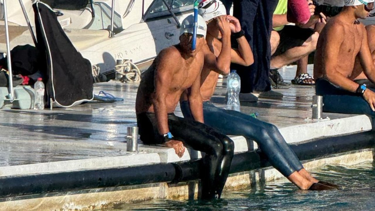 ¡Mucho tetracampeón! Alexander Jiménez se queda con el mundial de aguas abiertas