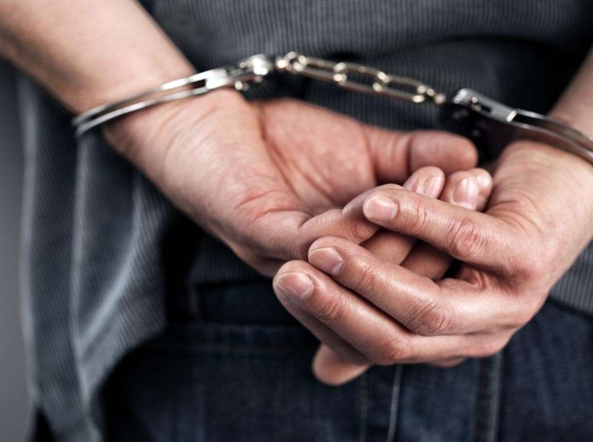 Detenido sujeto por agredir a su pareja con un cuchillo