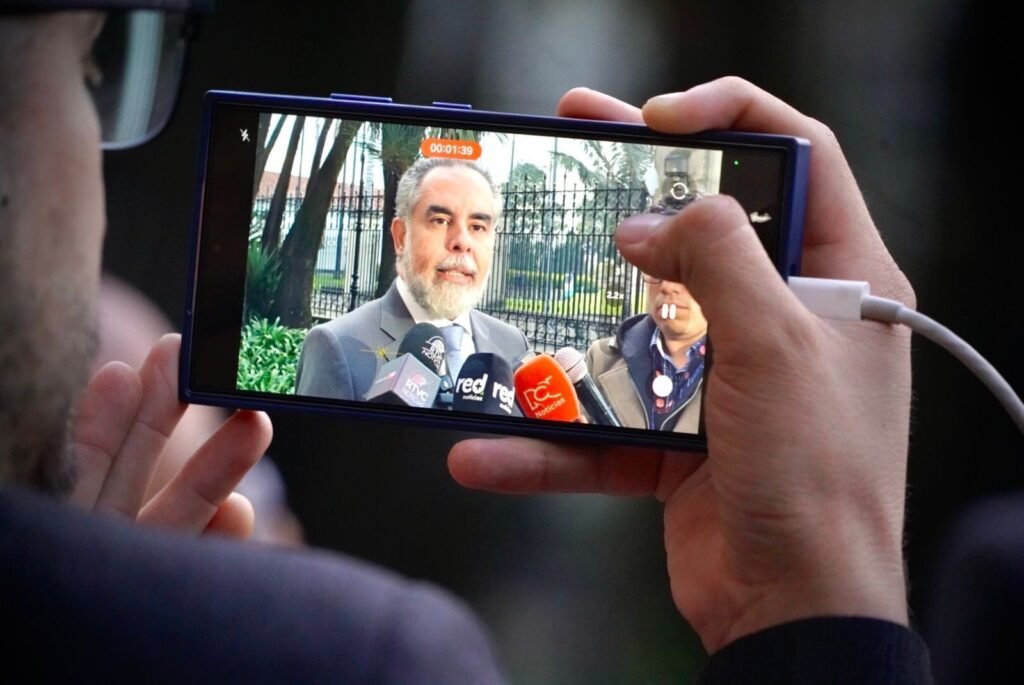 Por haber defendido la dignidad del país