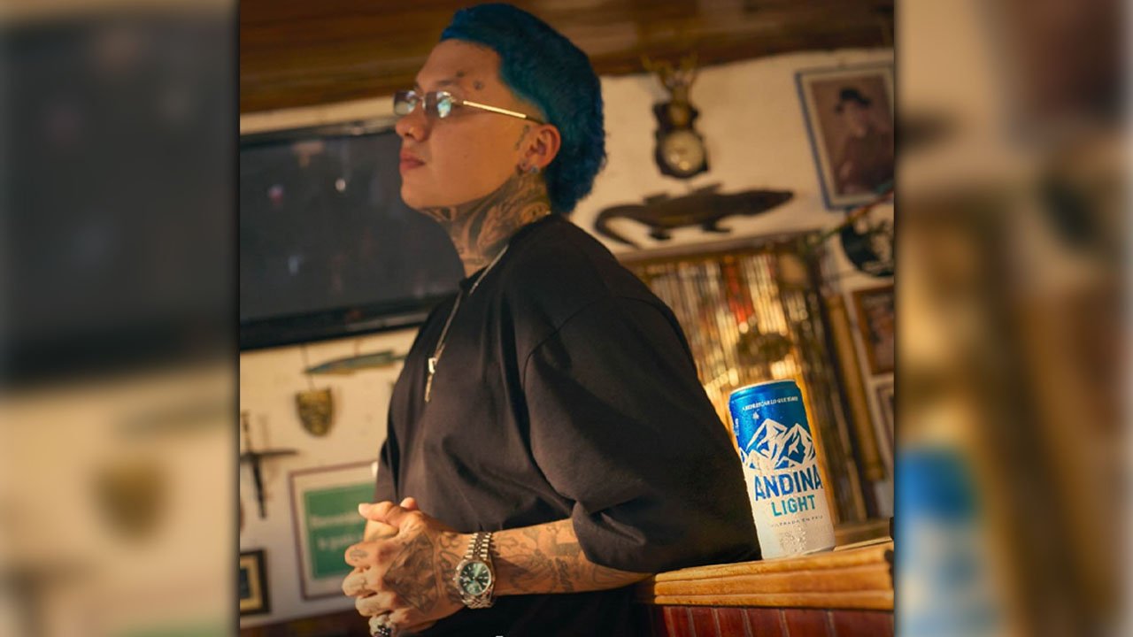 El artista Blessd es acusado de secuestro y tortura por robo de joyas en una mansión de El Poblado