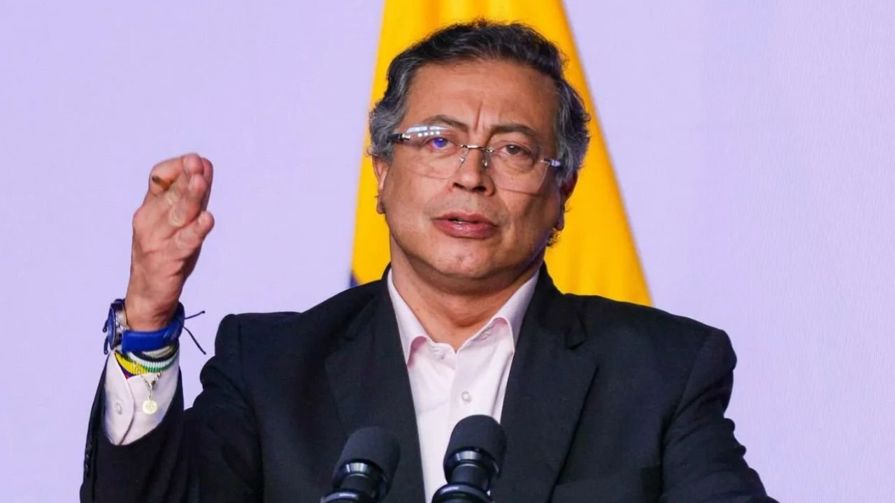 Juez ordena a Petro disculparse públicamente por comentarios de género