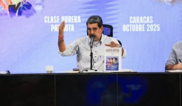 Maduro llama a la clase obrera a una «huelga general insurreccional» si hay una agresión de EEUU