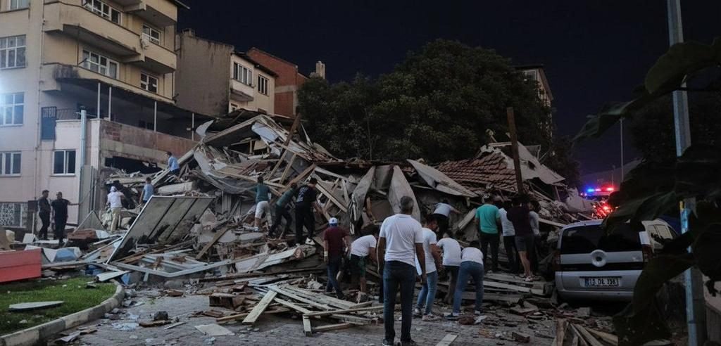Fuerte terremoto de magnitud 6,1 sacude a Turquía este #27Oct