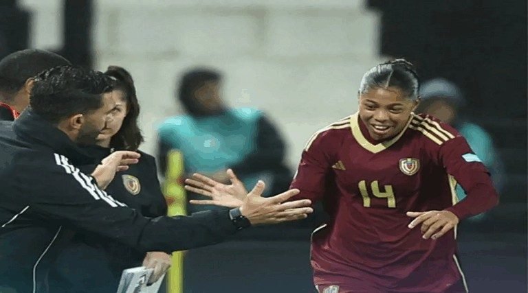 Venezuela vence 2-1 a Paraguay con gol decisivo de Gabriela García