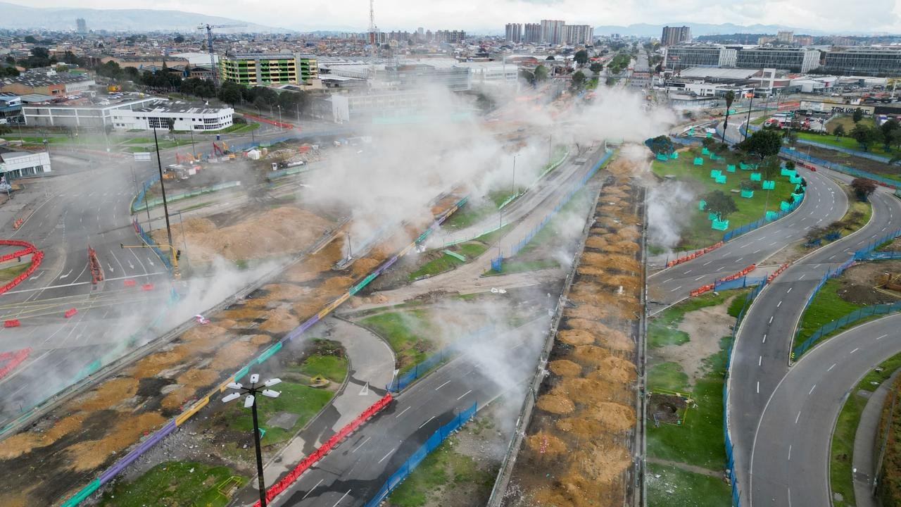 ¡Once segundos! En FOTOS y VIDEO quedó la implosión de los puentes de la avenida de Las Américas en Bogotá